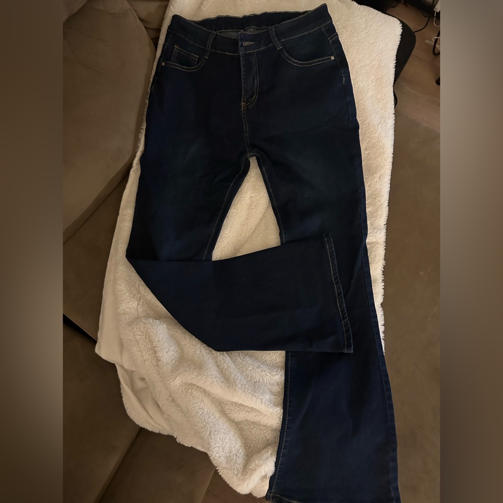 Dark Indigo Women’s Bootcut Jeans Curvy figure flattering  Everyday Fit